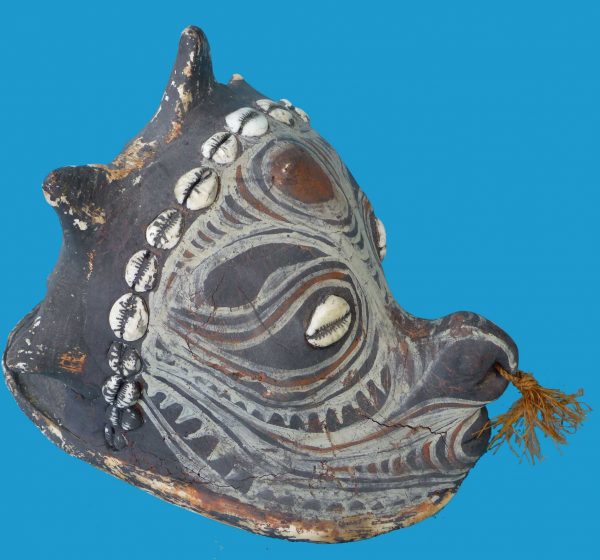 DC27 Ancestor Overmodelled Bailer Shell Face New Guinea