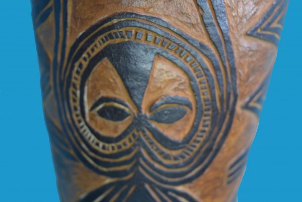 DB10 Superb Carved Wossera Kundu Drum New Guinea - Image 6