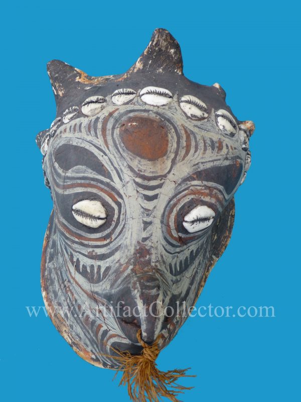 DC27 Ancestor Overmodelled Bailer Shell Face New Guinea - Image 4