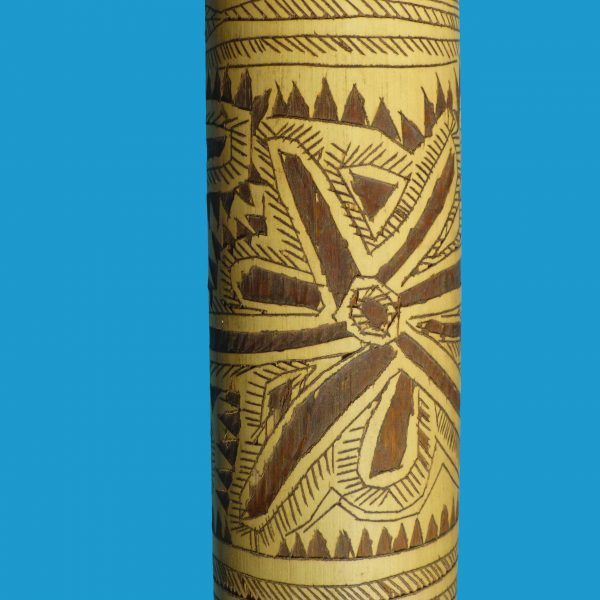 DB23a New Guinea Smoking Pipe Decorated - Image 2