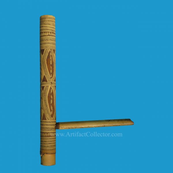 DB23c New Guinea Smoking Pipe Decorated