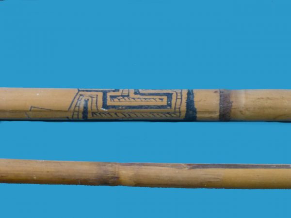 HA11 New Guinea PNG Sepik Bow Carved & with Rare Stingray Barb Arrow. - Image 2