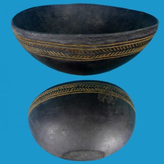 HD19 New Guinea Decorated Tribal Bowl c1960