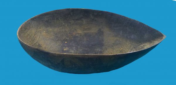 HE19 Wooden New Guinea PNG Food Bowl teardrop shaped. - Image 4