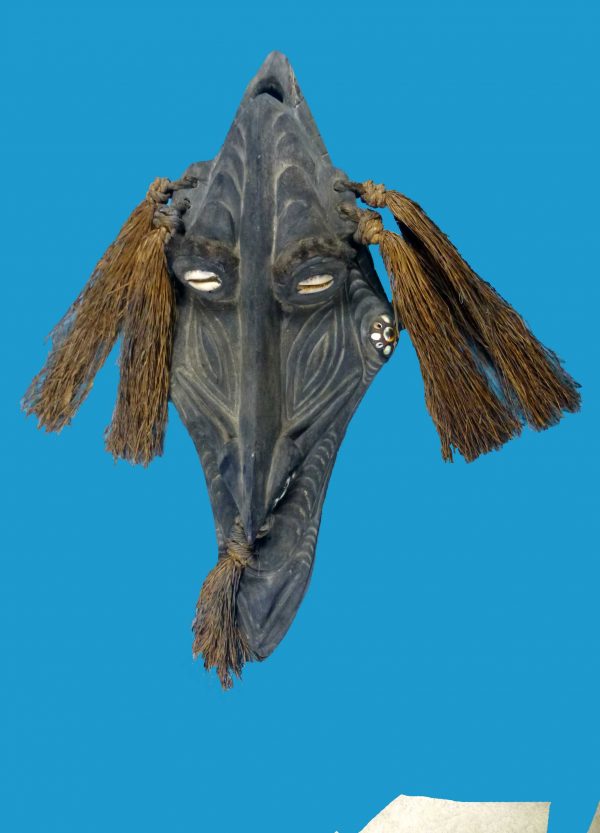 HE11 New Guinea Mask Unusual - Image 3