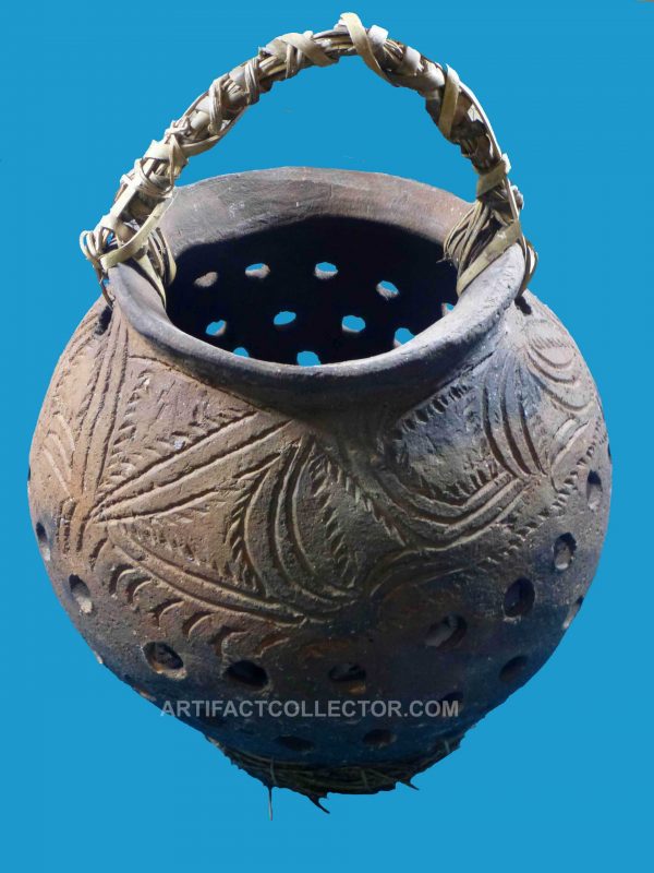 HD18 New Guinea Museum Quality Large Decorated Smoking Pot with Woven cane Handle and Woven Base c1962. - Image 2